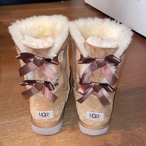 Ugg bow Boots
